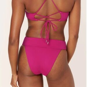 Andie Bikini Set Fiji‎ Top Wide Band cheeky Bottom Magma size Small NWOT